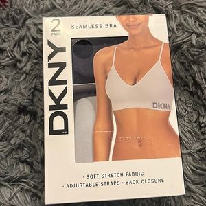 DYNK.    2 pack Seamless Bra.